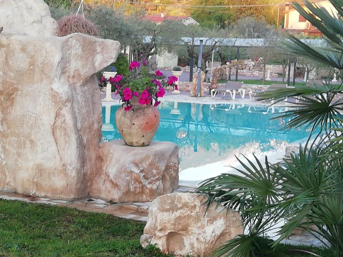 Residenza Nosy Be Villa Palombara Sabina Eksteriør bilde